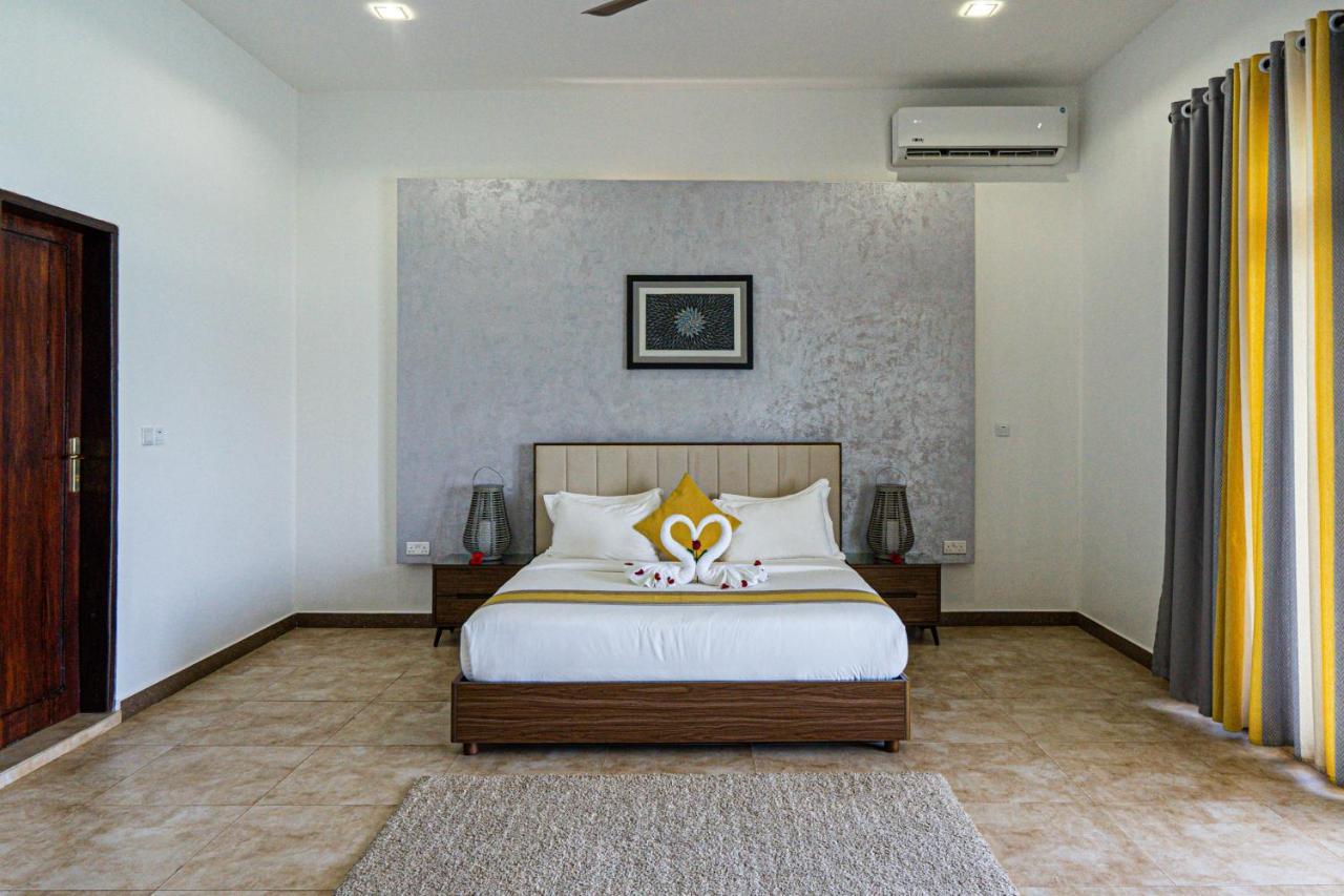 Zanzibar Dt Beachfront Villa Mkunguni ภายนอก รูปภาพ