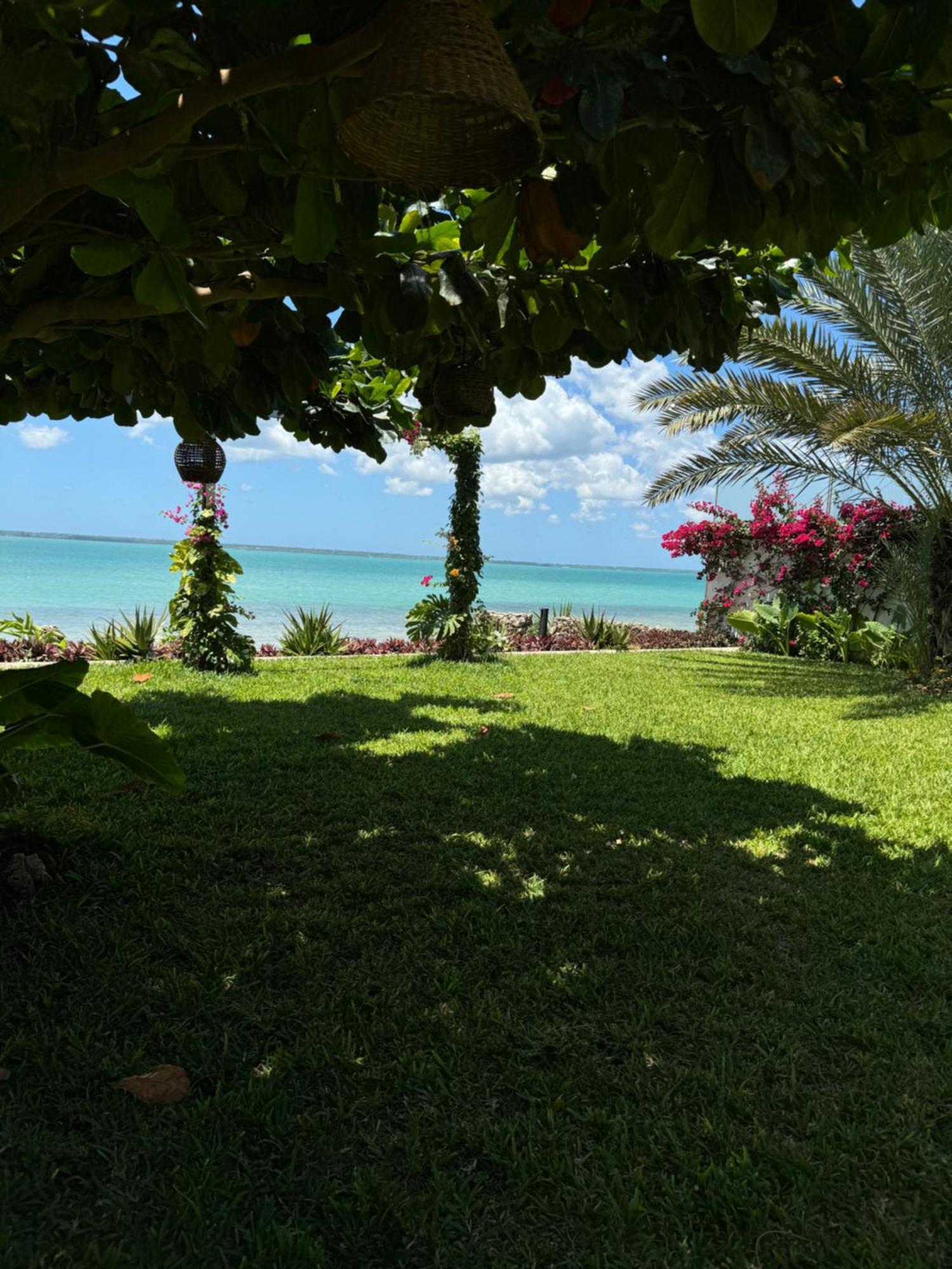 Zanzibar Dt Beachfront Villa Mkunguni ภายนอก รูปภาพ
