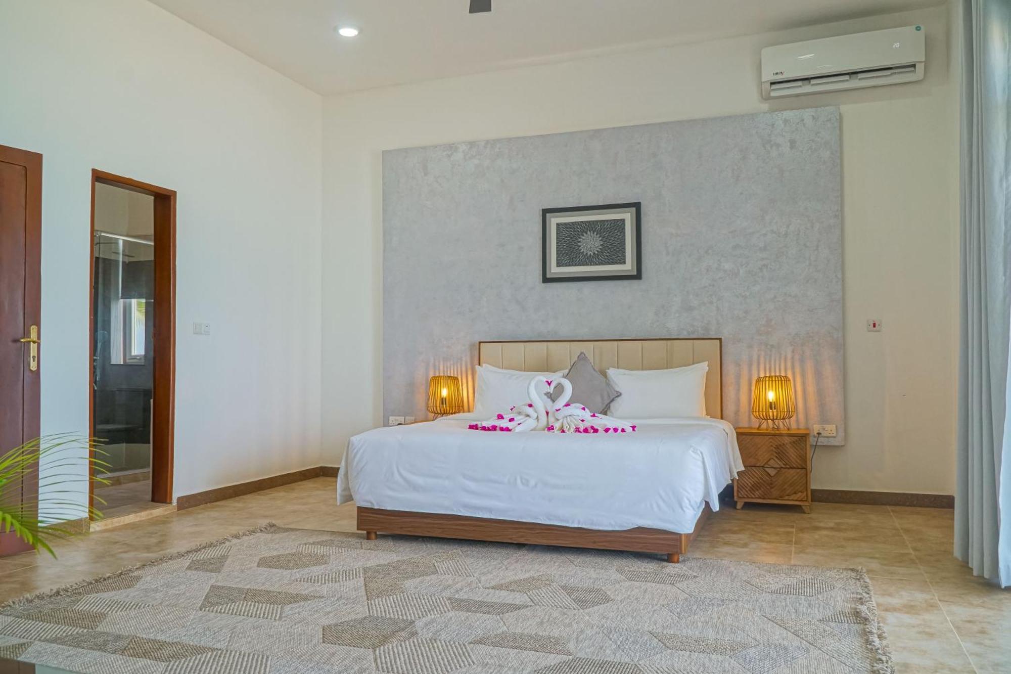Zanzibar Dt Beachfront Villa Mkunguni ภายนอก รูปภาพ